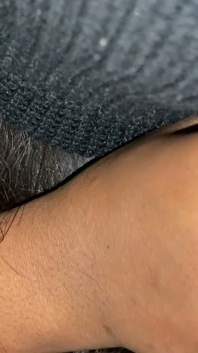 Üvey kız kardeşim sabah yanlışlıkla büyük yarağımı emiyor tam Hintçe edepsiz konuşma seksi | Klip 2