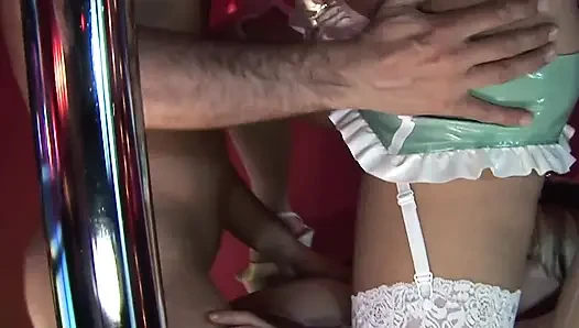 Şehvetli hemşireler sahne-2 sperm bağışı isteyen iç çamaşırlı iki büyük memeli hemşire Kristy Love ve Diana Gold ile üçlü seks