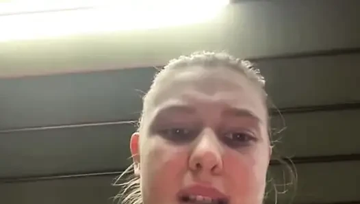 Big ass in Leggings training so hard