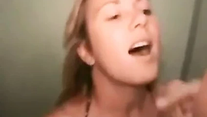 Alman ev yapımı büyük yüz.