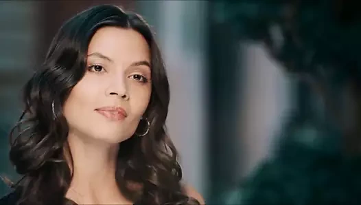 Lagato'nun restoranının önünde