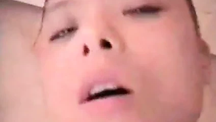 Güzel Asyalı ev yapımı sikiş