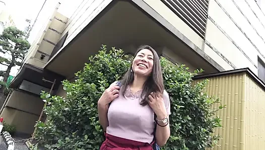 Madalya ressamı karısı, emi 40 yaşında