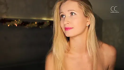 Romantik bir ortam ve bir sarışın bacaklarını açıyor