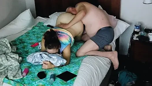 Fışkırtarak fışkırtıyor