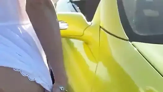 salope en bord de route