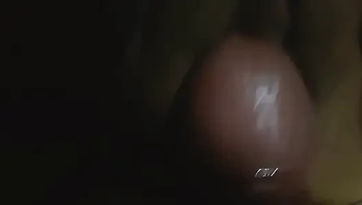Erkek Evli Karina'nin Vajinasini Okşayan Adam