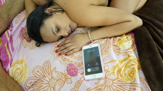 ESKI KOCAM SÜREKLI ARKAMDAN KOŞUYOR