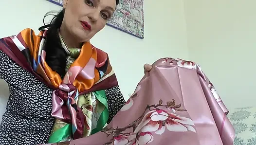 Parlak saten eşarplarım seni azdıracak! Lady Victoria Valente