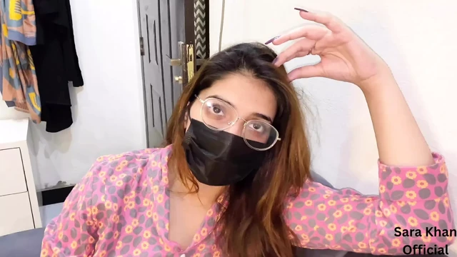 Üvey kız kardeş üvey erkek kardeşinin kırık kalbini nasıl tedavi etmeyi biliyor.
