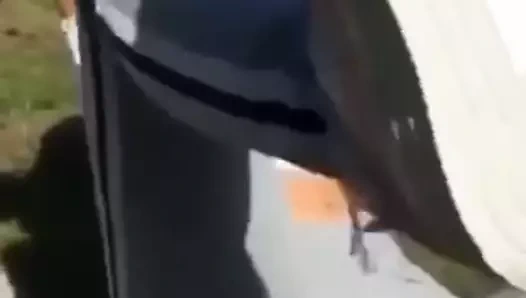 İngiliz chav sürtük tozluk içinde bir şehvetli osuruk rips