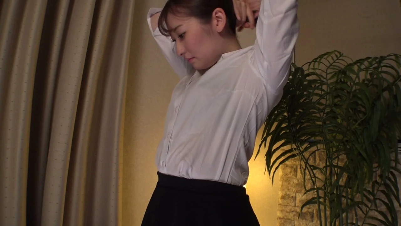 She’s A Masseuse With Big Tits And A Beautiful Ass! Sneak Peek Behind The Scenes! 2