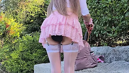 Longpussy. Götümdeki bu dev tıkaçla 13 saat yürüdükten sonra biraz sevgiye ihtiyacı var.