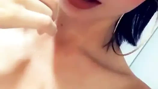 Neşeli yasemin, ateşli göğüslerimle biraz eğlence arıyorum &amp;