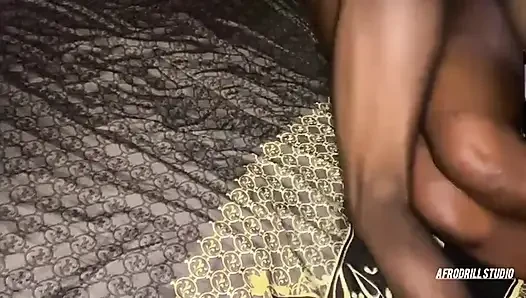 Tesisatçı zenci amına boru sokuyor
