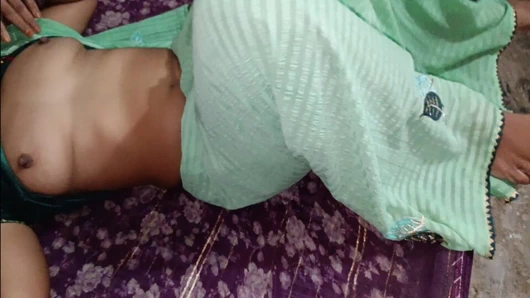 The stepsister is taking off all her clothes, yearning to get her pussy to be fucked.