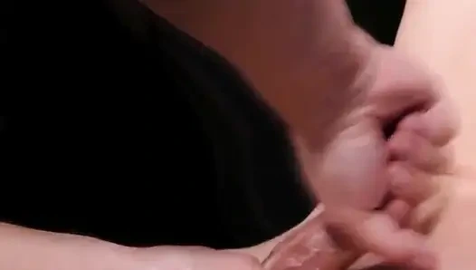 Heteroseksüel üniversiteli adam geri döndü - kız işte olduğunu düşünüyor