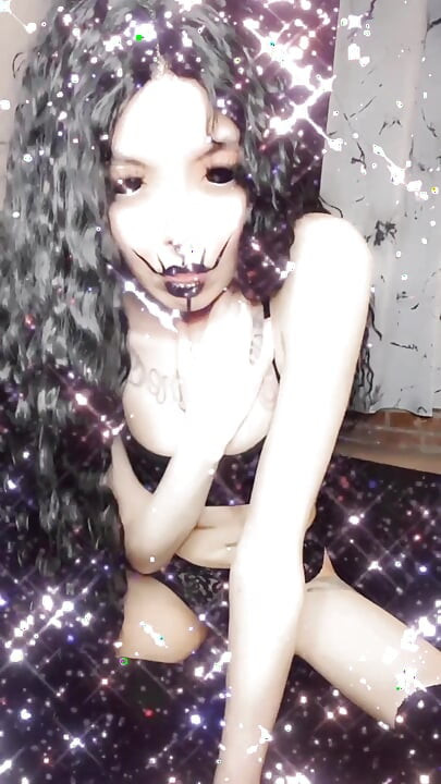 Gotik edepsizce konuşmayı seviyor