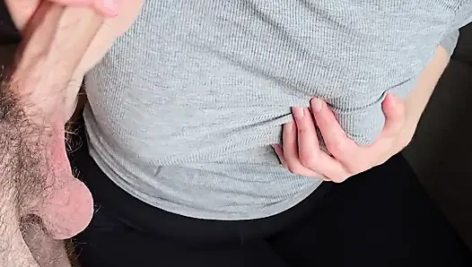 Kıyafetlere büyük boşalma ile ateşli elle muamele