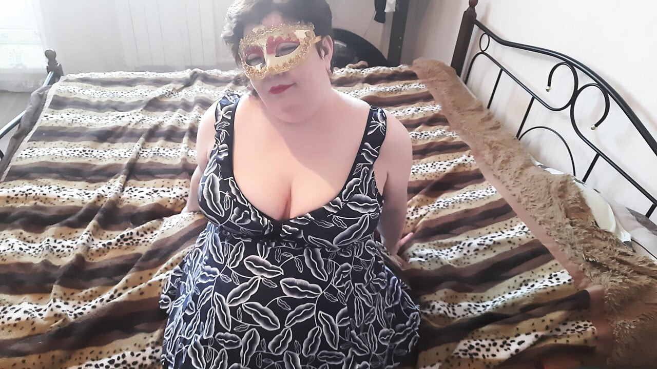 chubby karısı yalvarır ona sevgilisi için Siktir et onu kıçını