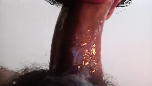 Dünyanın en iyi oral seksi, küçük ağzıyla dibine gidiyor
