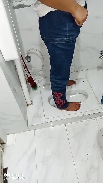 Seksi evli kadın genç kayınbiraderi ile nasıl sikişeceklerini öğretti