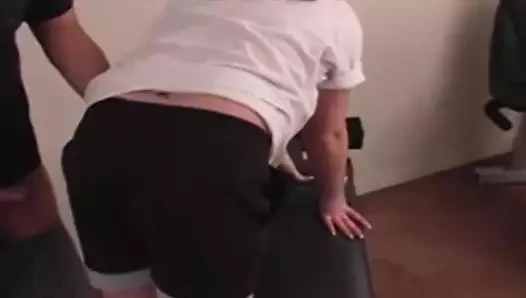 Şaplak ona için bir güzel bbw oral seks ve bir cumshot