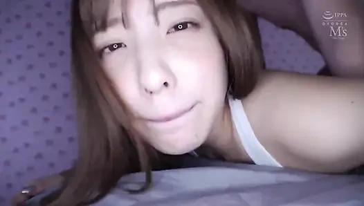 Tatlı kız sakso yeteneğini kullanarak seni boşaltmak istiyor. bölüm 1