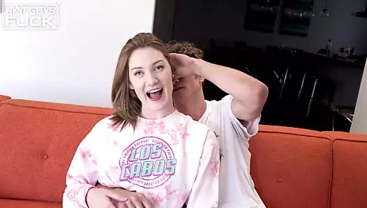 Randy büyük memeli sarışın genç marie'ye geri dönüyor!