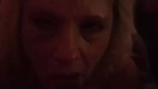 Sarışın olgun alır dev yüz itibaren bbc