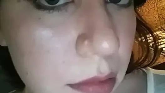 Kısa saç görünümüyle Lolafuccbunny