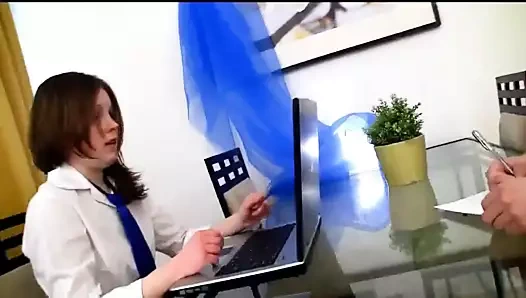 Stp4 kız kardeşine ödevinden daha fazla yardım ediyor!