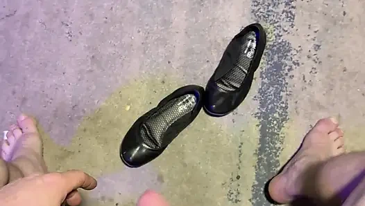 Zoey Mangan çok azdırıyor, bu yüzden büyük yarakla sert sikiliyor