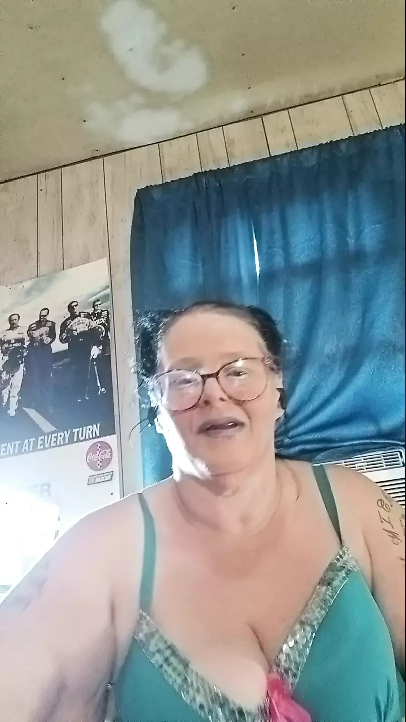 Grinds That Chair Mermaid Stripper Sucks U so Hard N Cum Runs Down Her Face Taste