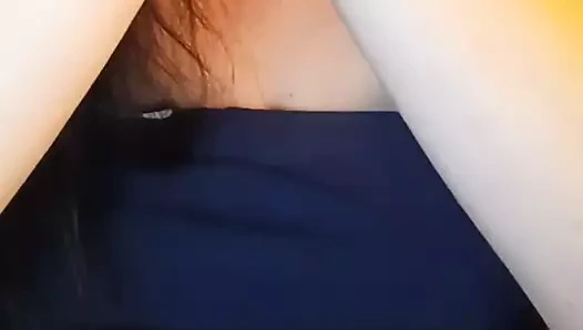 Busty tombul esmer solo mastürbasyon