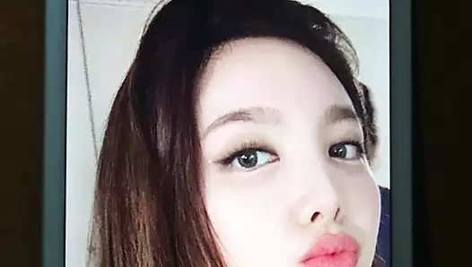 İki kez nayeon boşalma haraç