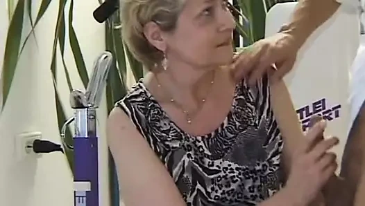 Eski sürtük susuz için sıcak boşalmak gets becerdin sc 3