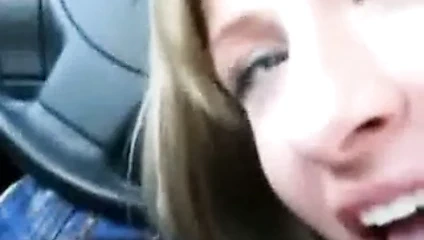 sarışın berbat onun horoz içinde araba