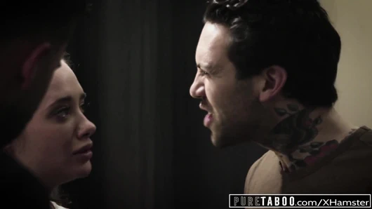 Saf tabu gia paige'in 2 üvey kardeşiyle ilk dp'si