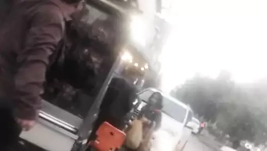 Güzel olgun iç çamaşırını biliyor