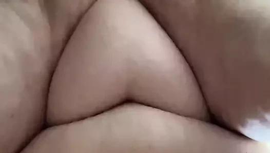 Büyük siyah yapay penis içinde benim kedi