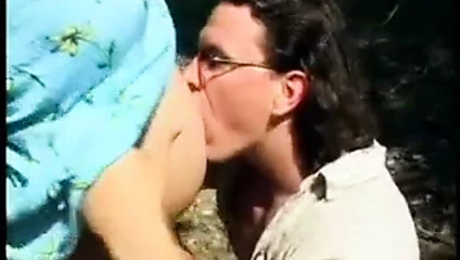 Hamile ormanda hardcore eğlenir