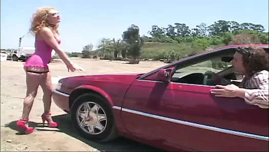 Audrey Hollander ve baby doll ile seks üçlü seks