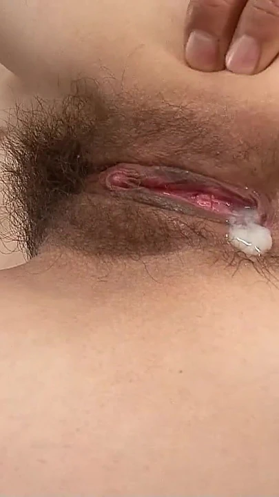 Spermi kayganlaştırıcı olarak kullan - sıska Japon genç kız sansürsüz jav mmf üçlü grup sekste amını siktiriyor | Klip 2