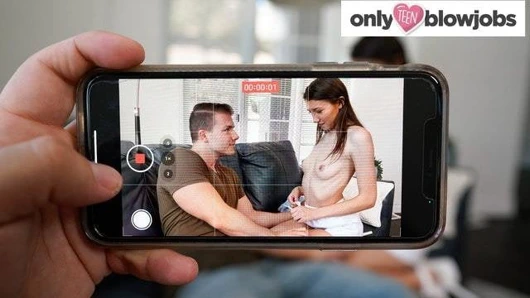 Arkadaşım kız arkadaşımın beni üflediğini kaydetti