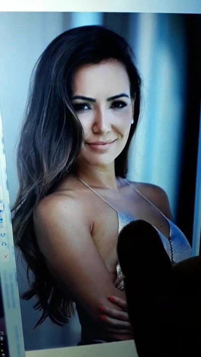 Boşalmak haraç luciana andrade