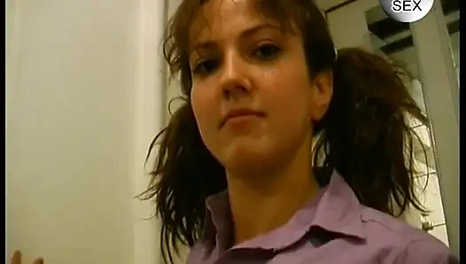 Alman Kapılarının Arkasında Özenle Siktir Edilir - Tam Film