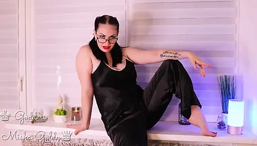 B-posta fantezisi! Kadın kılıklı bir dövme yap yoksa tüm bilgilerini fanteziye açacağım!