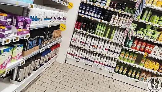 Crazy Rebeca Addams in Jeans Buttcrack at the Supermarket