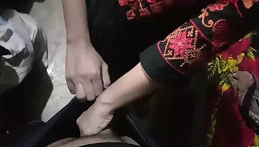 Teyze ne muth mari mast teyze gand